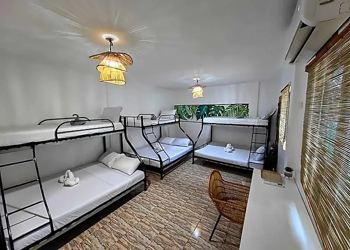 Hotel 5r Tourist & Restaurant 2*