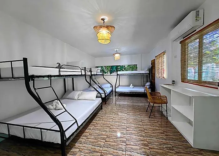 Hotel 5r Tourist & Restaurant 2*