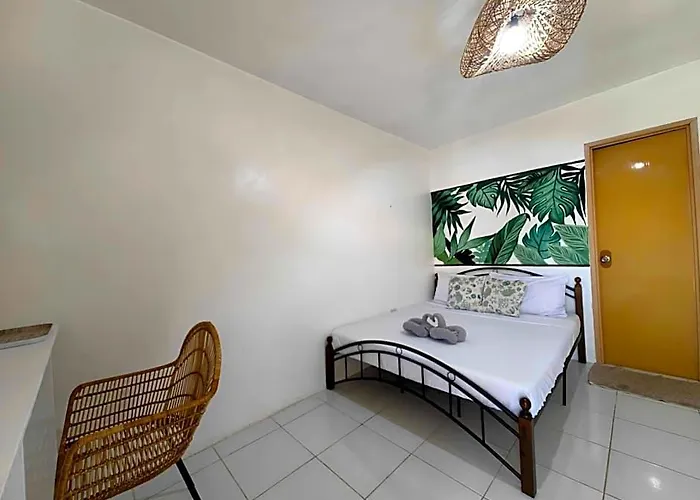 5r Tourist & Restaurant Hotel 2*