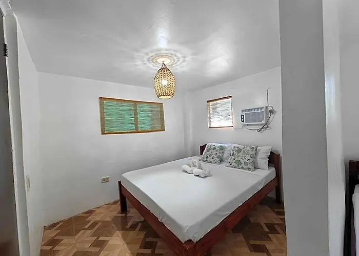 Hotel 5r Tourist & Restaurant Santa Fe (Cebu)